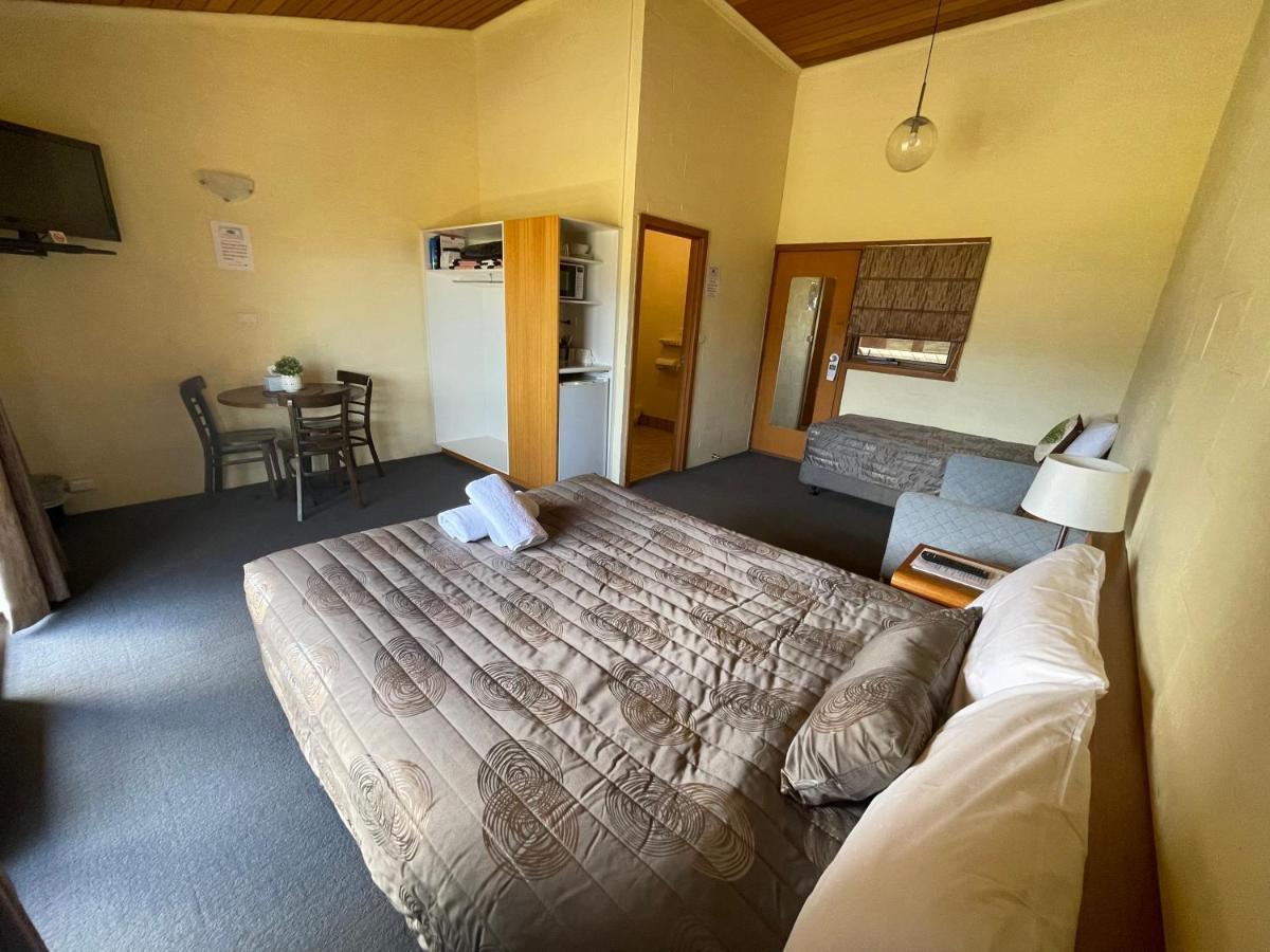 Mountain Creek Motel Bar & Restaurant Mount Beauty Ngoại thất bức ảnh